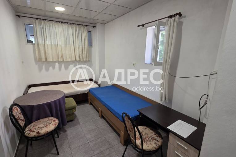 Етаж от къща, Плевен, ВМИ, 686697, Снимка 2