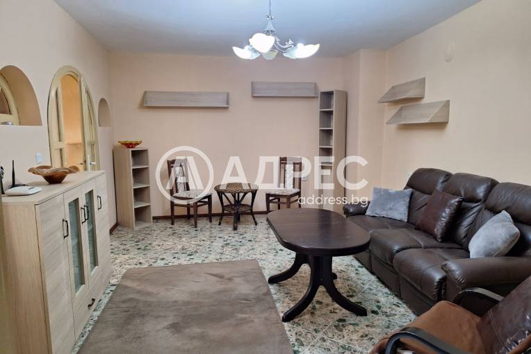 Етаж от къща, Варна, Христо Ботев, 689698, Снимка 1