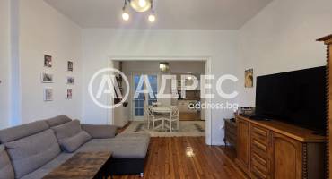 Тристаен апартамент, София, Център, 678700, Снимка 1