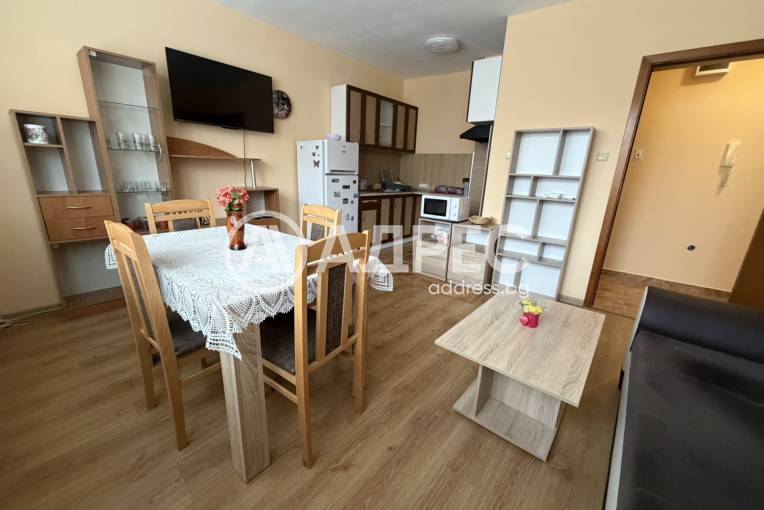 Двустаен апартамент, Варна, Лятно кино Тракия, 682700, Снимка 1