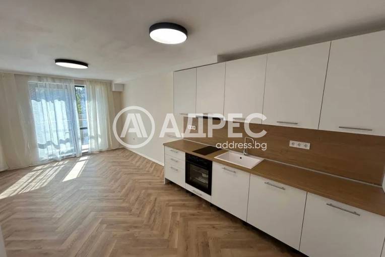 Тристаен апартамент, Варна, Възраждане 2, 684701, Снимка 1