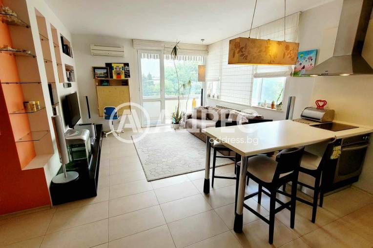 Тристаен апартамент, София, Лозенец, 679702, Снимка 1