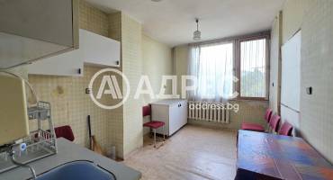 Тристаен апартамент, София, Медицинска академия, 697702, Снимка 2