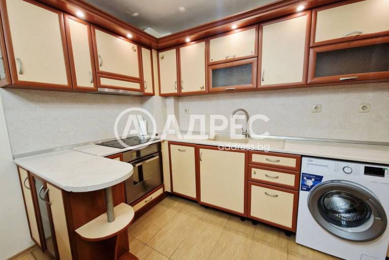 Двустаен апартамент, Варна, Базар "Левски", 671703, Снимка 2