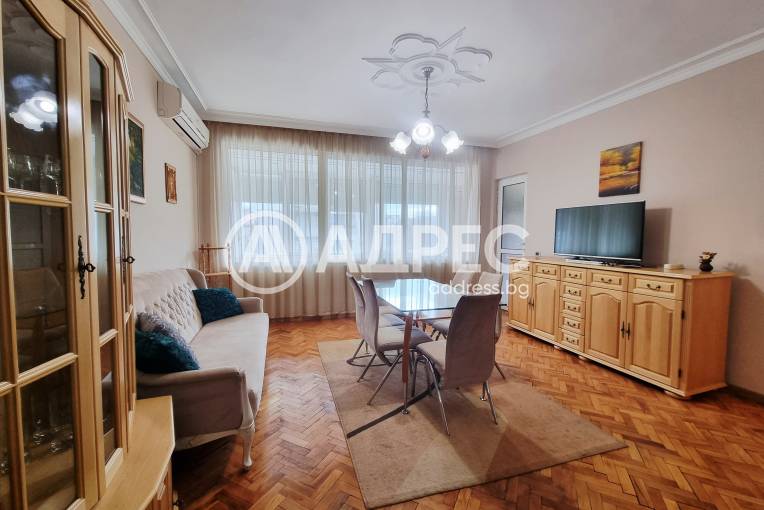 Двустаен апартамент, Варна, Общината, 683703, Снимка 1