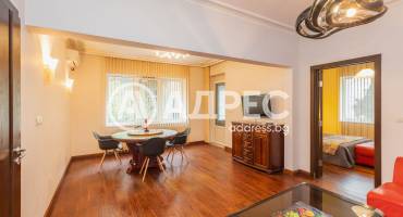 Тристаен апартамент, Варна, Гръцка махала, 700703, Снимка 1