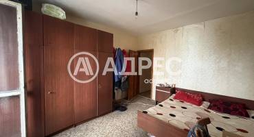 Двустаен апартамент, Нови пазар, 702704, Снимка 2
