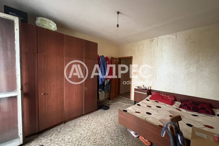 Двустаен апартамент, Нови пазар, 702704, Снимка 2