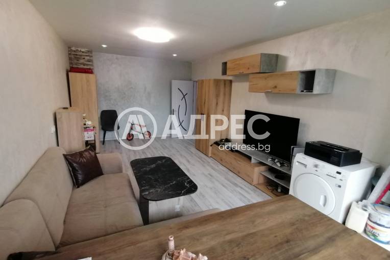 Тристаен апартамент, Шумен, Тракия, 693707, Снимка 1