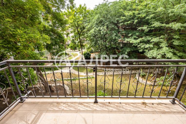 Тристаен апартамент, Варна, к.к. Св.Св. Константин и Елена, 700707, Снимка 1