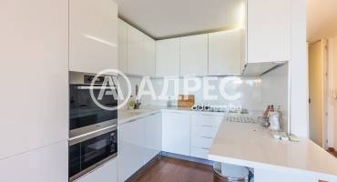 Тристаен апартамент, Варна, Гръцка махала, 661709, Снимка 1