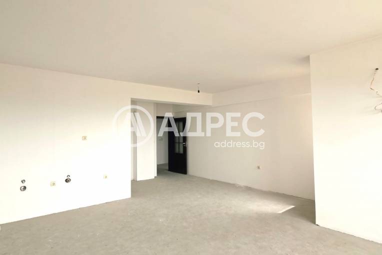 Тристаен апартамент, Карлово, 703710, Снимка 1