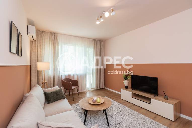 Двустаен апартамент, Варна, Чайка, 689711, Снимка 1