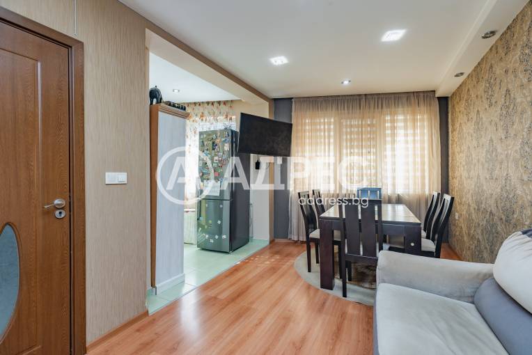 Тристаен апартамент, Варна, Техникумите, 699712, Снимка 2