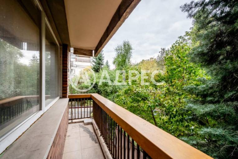 Тристаен апартамент, София, Изгрев, 688713, Снимка 1