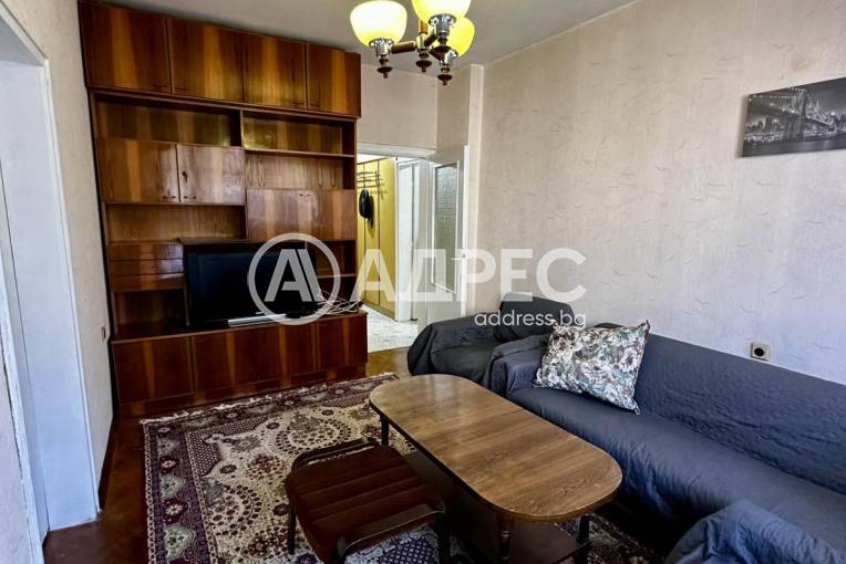 Тристаен апартамент, Троян, Център, 678715, Снимка 1