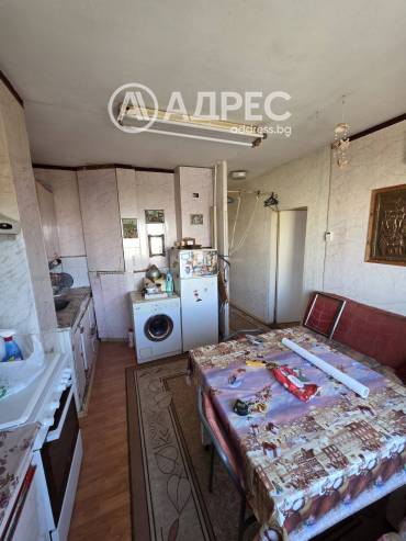 Тристаен апартамент, Велико Търново, Бузлуджа, 686715, Снимка 1