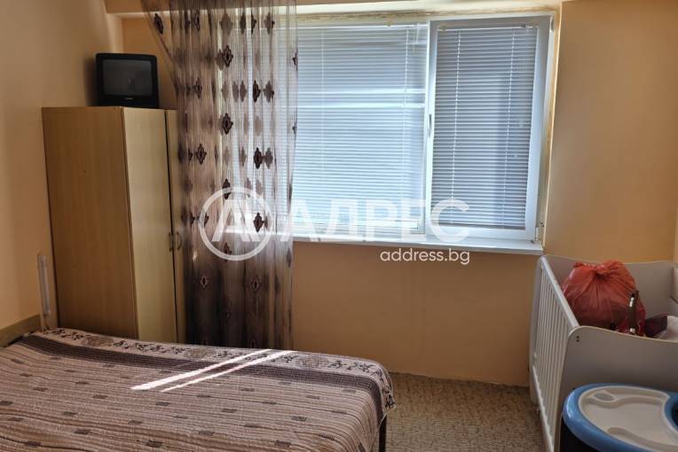 Тристаен апартамент, Велико Търново, Бузлуджа, 686715, Снимка 4