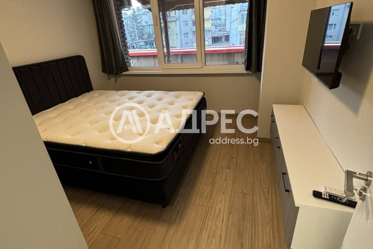 Тристаен апартамент, Велико Търново, Широк център, 700715, Снимка 5