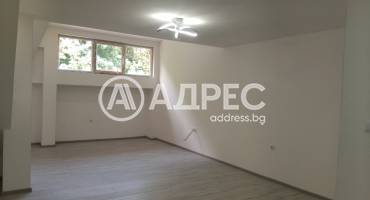 Многостаен апартамент, Габрово, Център, 697716, Снимка 1