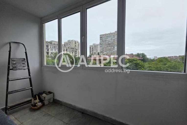 Тристаен апартамент, София, Лагера, 682717, Снимка 9