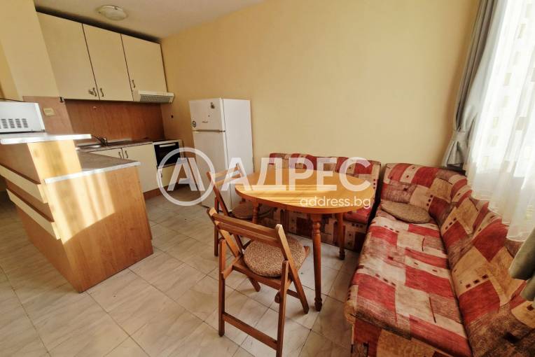 Двустаен апартамент, Варна, Икономически университет, 678718, Снимка 2