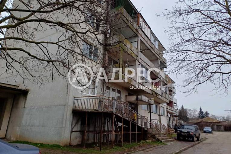Многостаен апартамент, Ветрино, 682721, Снимка 1