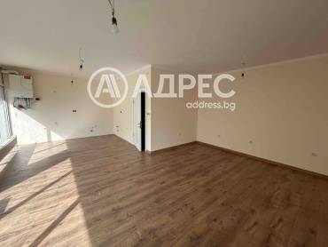 Тристаен апартамент, Велико Търново, Бузлуджа, 686721, Снимка 1