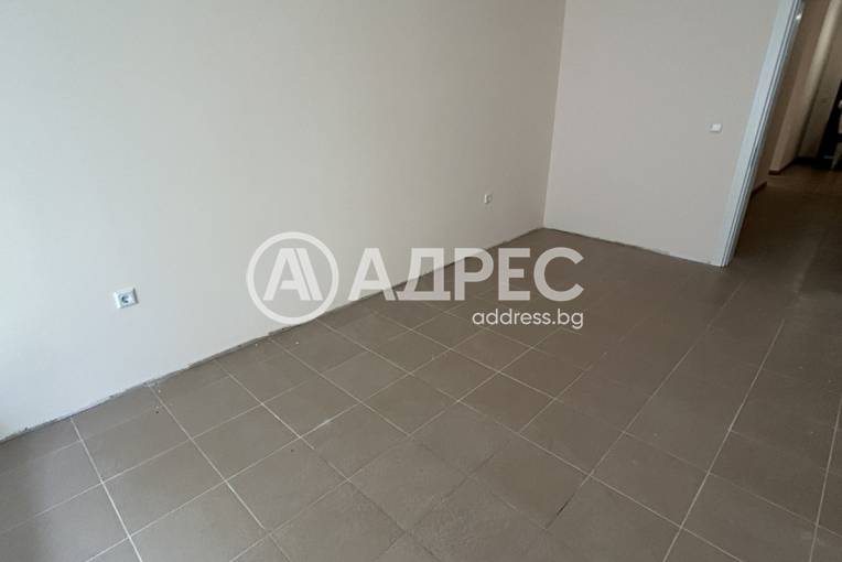 Тристаен апартамент, Велико Търново, Бузлуджа, 686721, Снимка 2