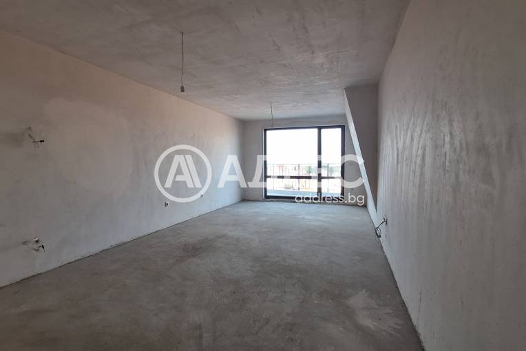 Тристаен апартамент, Варна, Погребите, 660725, Снимка 1