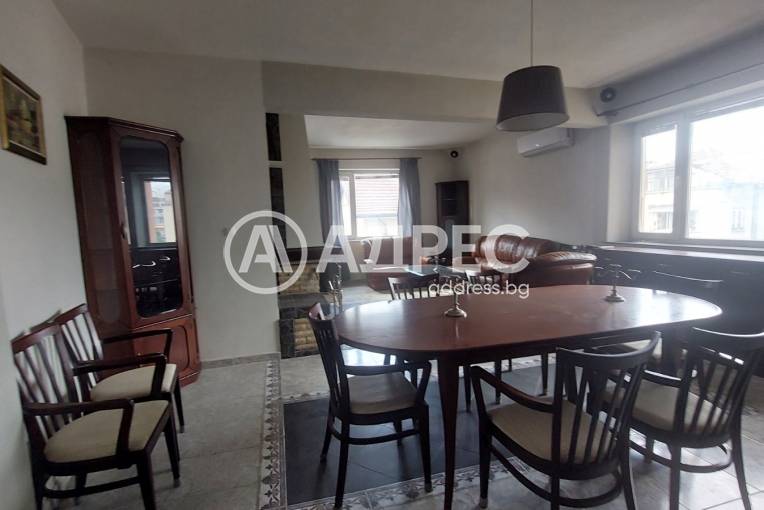 Двустаен апартамент, София, Оборище, 692726, Снимка 1