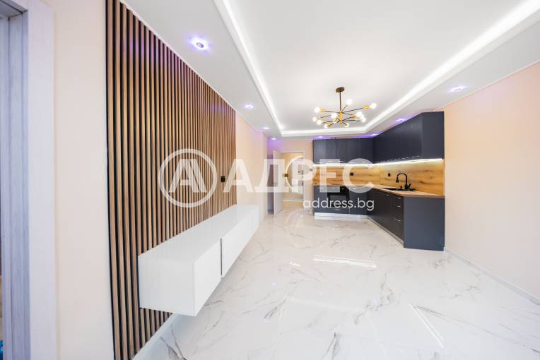 Двустаен апартамент, Плевен, Идеален център, 683727, Снимка 2