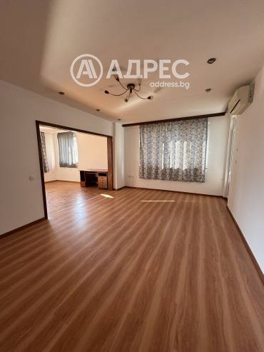 Тристаен апартамент, Пловдив, Кючук Париж, 686727, Снимка 1