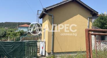 Къща/Вила, Варна, м-ст Траката, 657728, Снимка 2