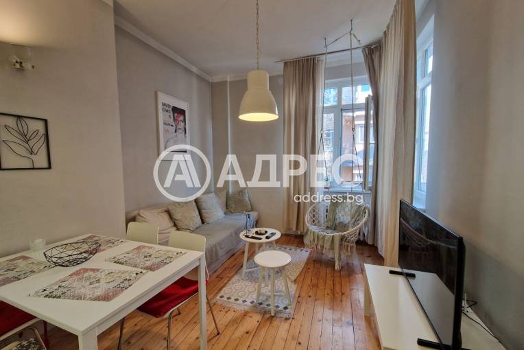 Тристаен апартамент, София, Център, 659729, Снимка 1