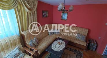 Къща/Вила, Разград, Добровски, 669733, Снимка 1