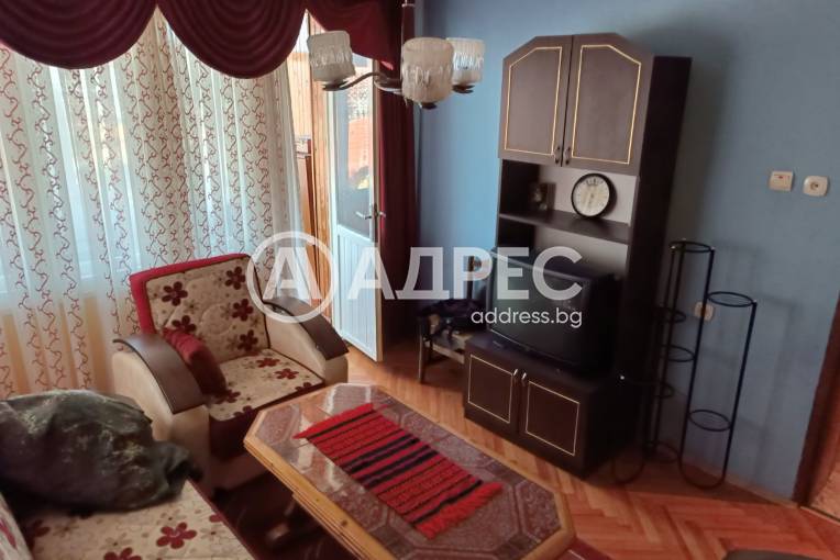 Къща/Вила, Разград, Добровски, 669733, Снимка 7