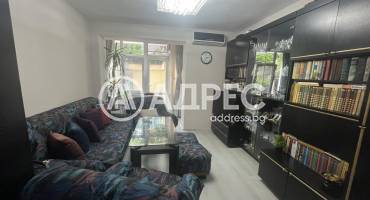 Тристаен апартамент, Варна, Централна поща, 697735, Снимка 1