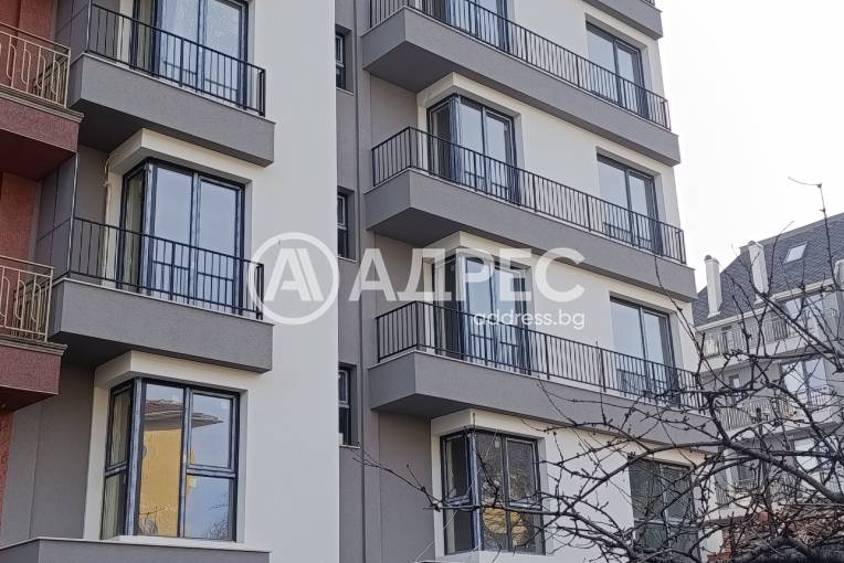 Тристаен апартамент, Варна, Погребите, 621739, Снимка 1