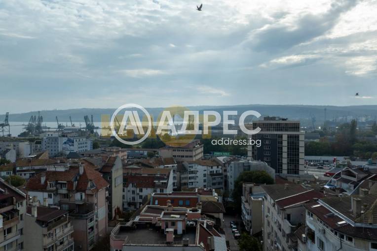 Тристаен апартамент, Варна, Операта, 679742, Снимка 1