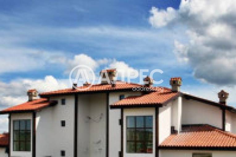 Двустаен апартамент, Николаевка, 678748, Снимка 2