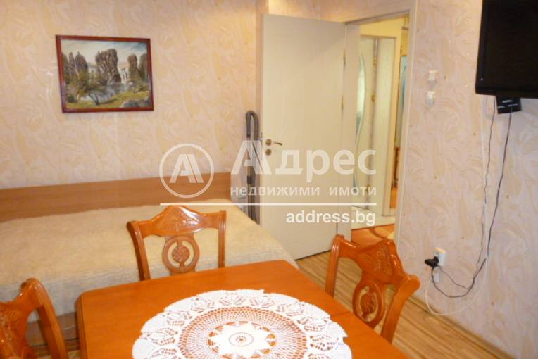 Етаж от къща, Добрич, Автогара, 564750, Снимка 7