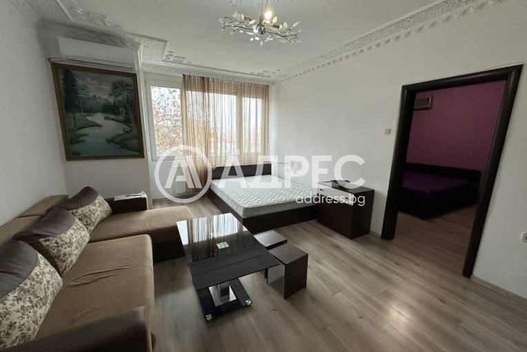 Тристаен апартамент, Плевен, Идеален център, 678750, Снимка 1