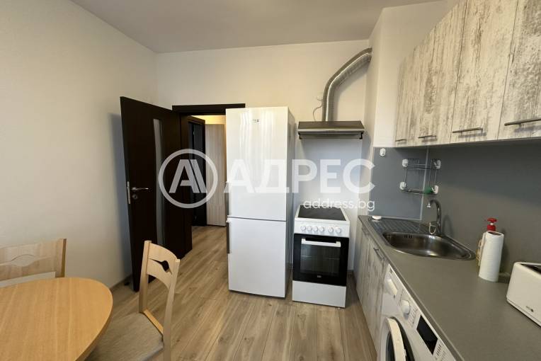 Тристаен апартамент, Плевен, Идеален център, 678750, Снимка 3