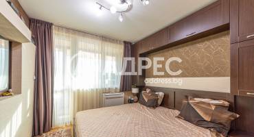 Тристаен апартамент, Варна, Базар "Левски", 678751, Снимка 1