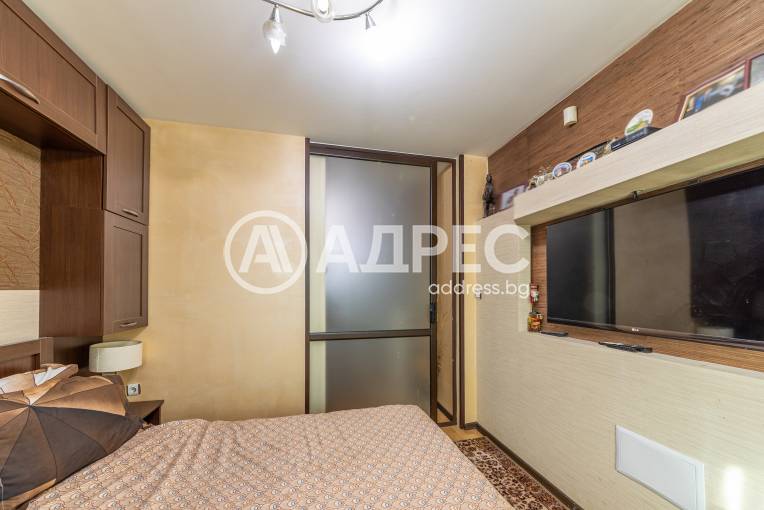 Многостаен апартамент, Варна, Базар "Левски", 678751, Снимка 2