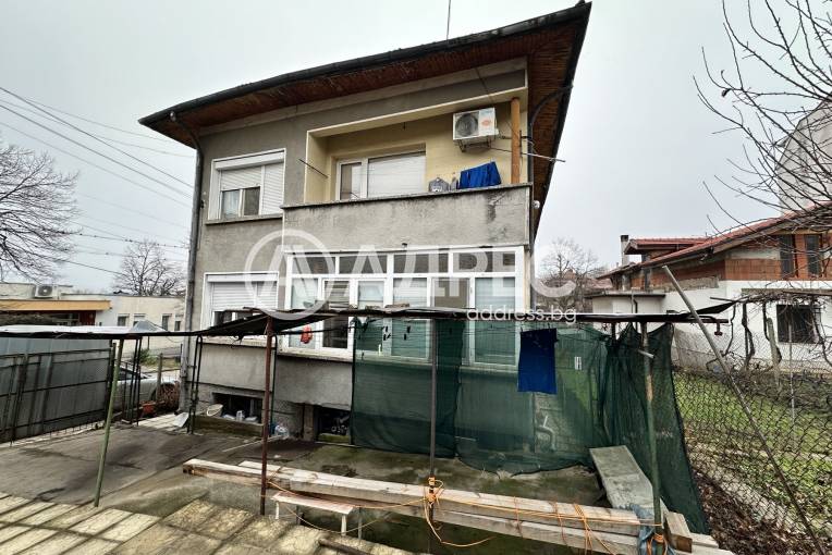 Къща/Вила, Плевен, Сторгозия, 679752, Снимка 1