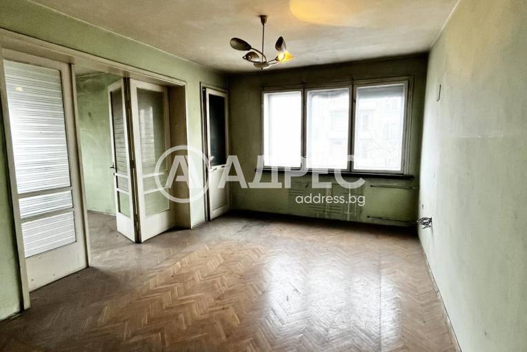 Тристаен апартамент, Плевен, Идеален център, 681753, Снимка 1