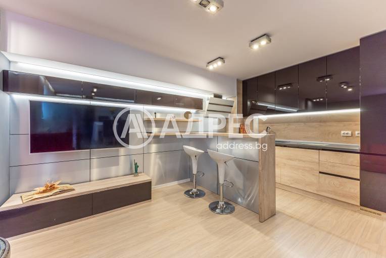 Двустаен апартамент, Варна, Бриз, 698754, Снимка 3