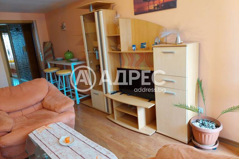 Двустаен апартамент, Варна, Погребите, 698756, Снимка 7